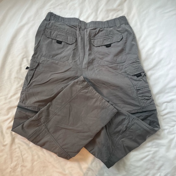 Gray cargo short and pants with multi pockets - Picture 2 of 8